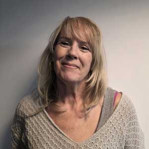 Lynn James